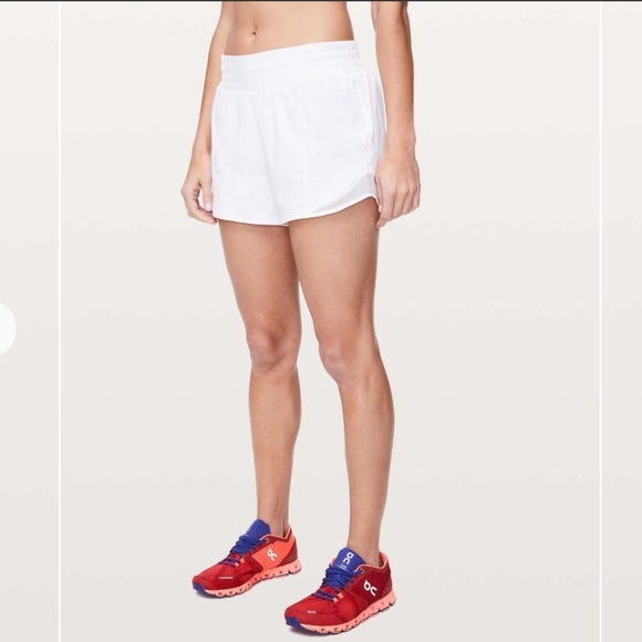 lululemon athletica Pants - Lululemon Hotty Hot Short *High-Rise Long 4"
White Size 6
